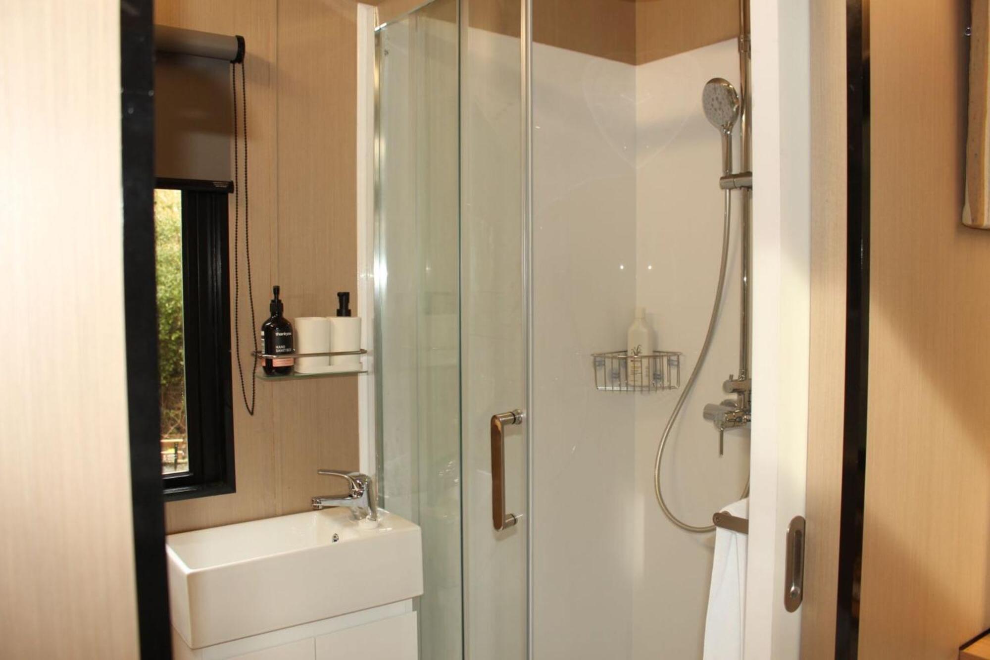 Tranquility Tiny House By Tiny Away Owaka Exterior foto